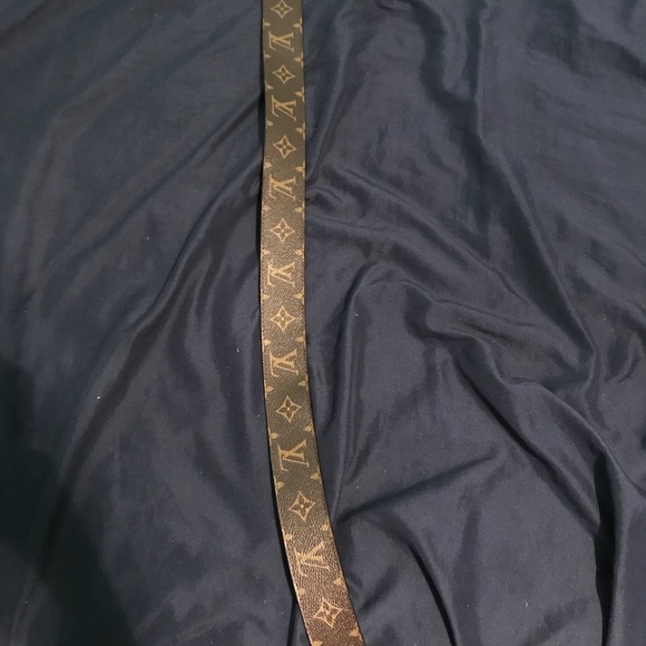 Authentic Louis Vuitton belt - Picture 2 of 8